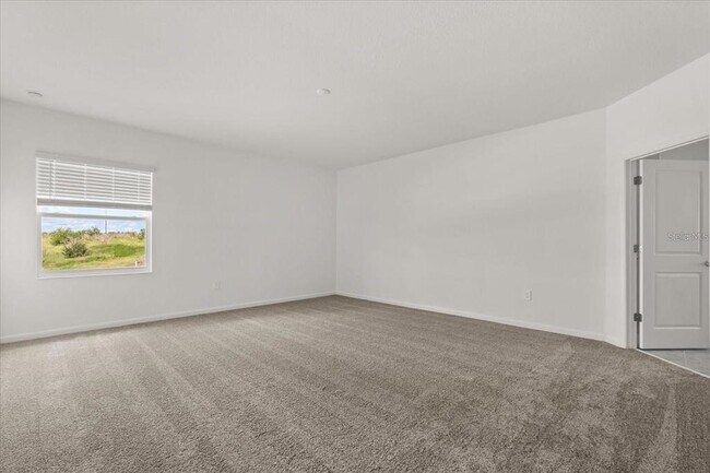 Building Photo - 2581 Runners Cir