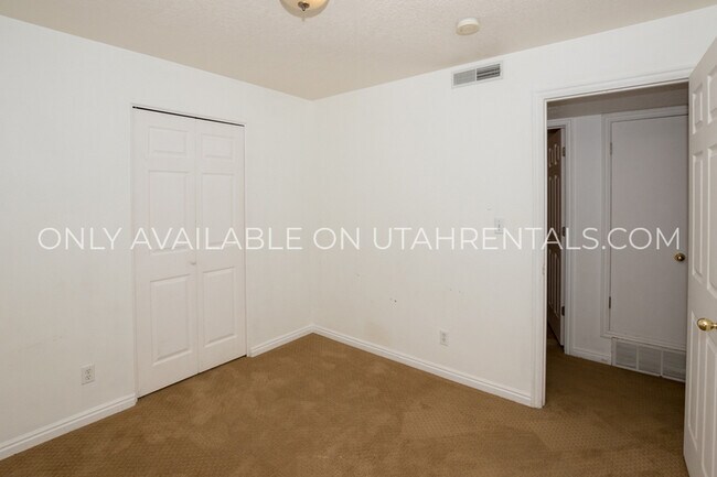 Building Photo - 1388 N 1300 W