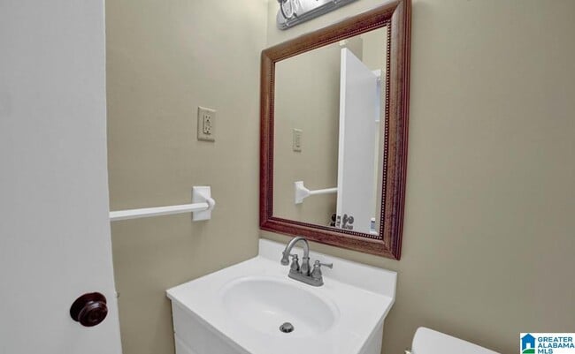 Building Photo - 1504 Al Seier Rd