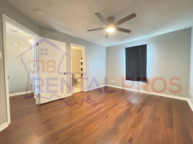 Building Photo - 2 Bed, 2 Bath Townhouse in Ruston!