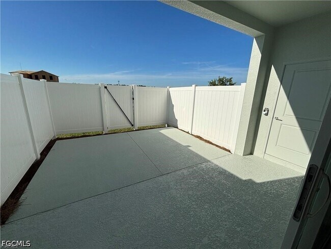 Building Photo - 44304 Caraton Ter