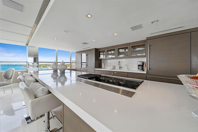 Building Photo - 11 Island Ave