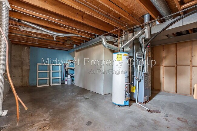 Building Photo - 1128 Saratoga Dr