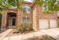 Building Photo - Spacious and stunning 4 bed 3.5 bath in Austin!!!