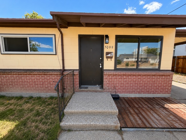 Building Photo - Updated 5 bedroom home is ready for you!