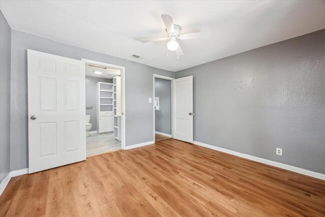 Building Photo - 1102 Cherico St