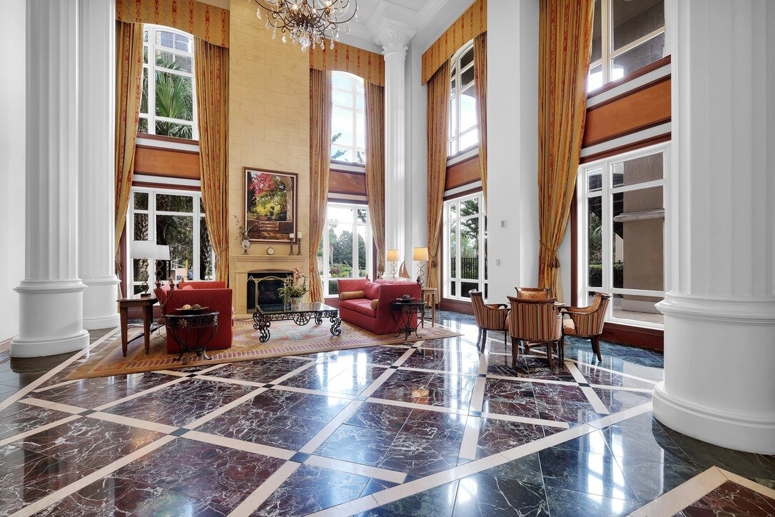 Building Photo - 400 E Bay St