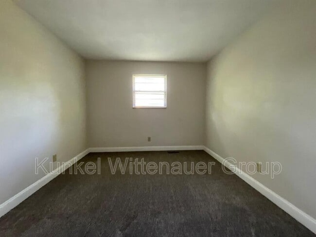 Building Photo - 713 Plankway Dr
