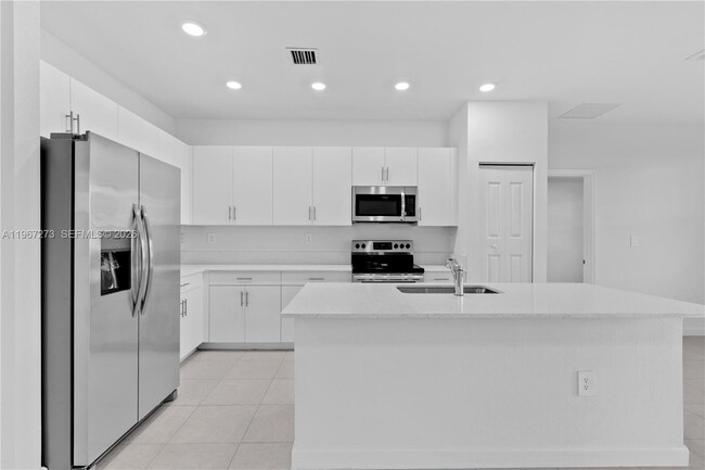 Building Photo - 11947 SW 241 Ter