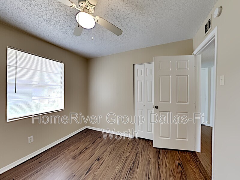 Building Photo - 4345 Chestnut Dr