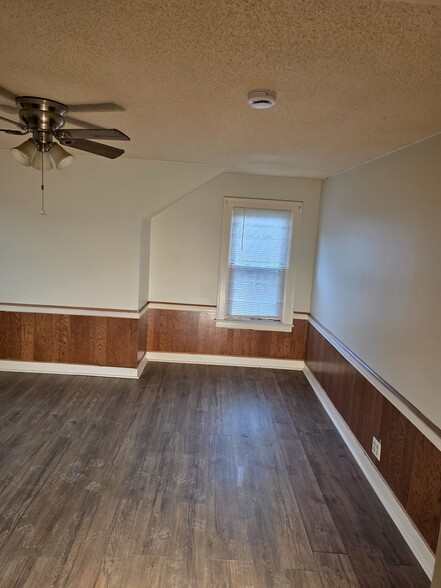 Building Photo - 75 Ashland St