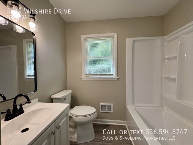 Building Photo - 3419 Wilshire Dr