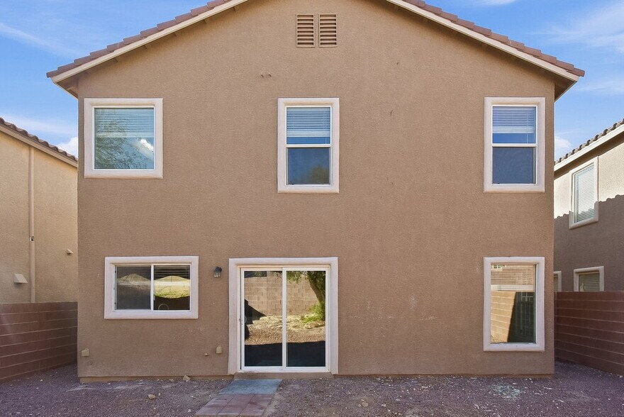 Building Photo - 2404 Cockatiel Dr