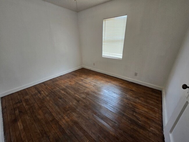 Building Photo - Ready Now