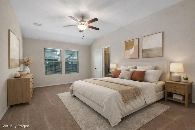 Building Photo - 837 Hillrose Dr