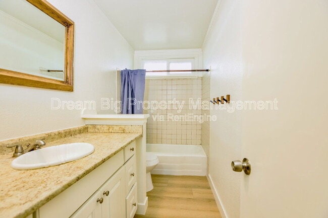 Building Photo - 5155 Harriett Cir