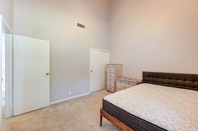 Building Photo - 1602 Prairie Grove Dr