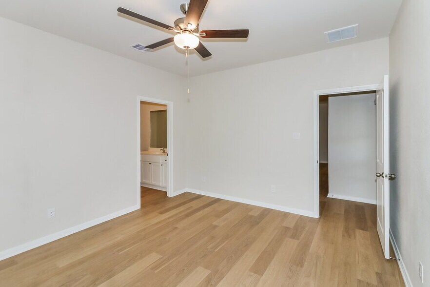 Building Photo - 420 San Miguel Crk Dr