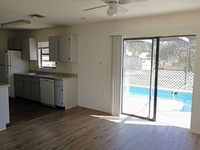 Building Photo - 3 bedroom 2 bathroom Pool House price redu...