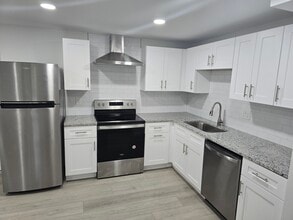 Building Photo - 4962 Thornwood Trce NW