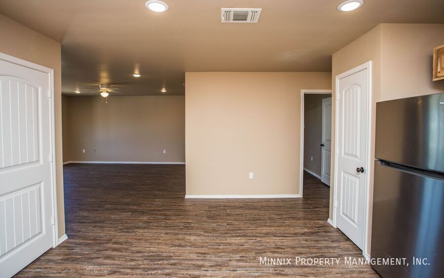 Building Photo - 2408 N Avenue P