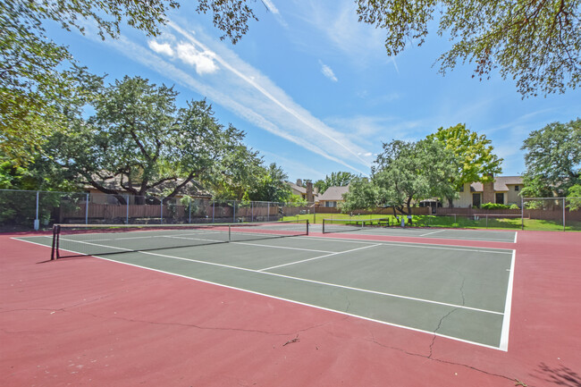 Building Photo - 3 Bedroom Townhouse - Northwest Hills