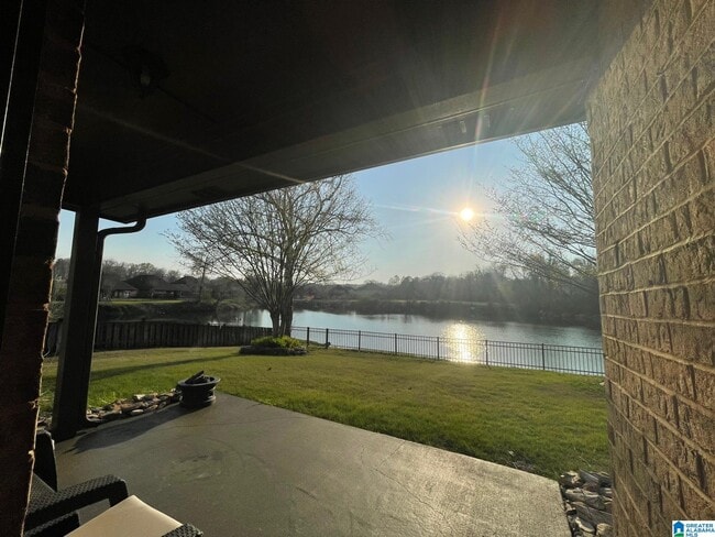 Building Photo - 295 Creekside Ln