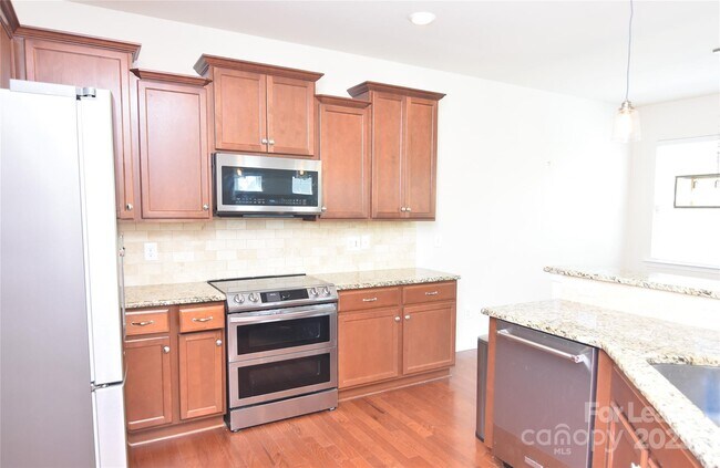 Building Photo - 1121 Blackwaterside Dr
