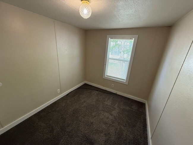Building Photo - 3 Bed 2 Bath Mobile Home with Storage Shed...