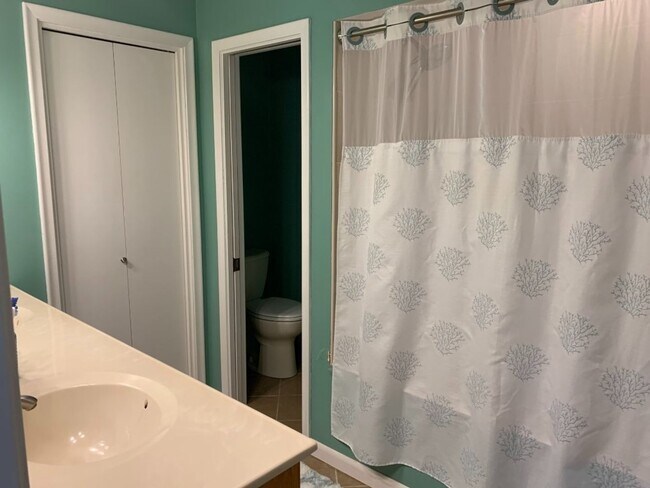 Building Photo - Home For Rent in Papillion