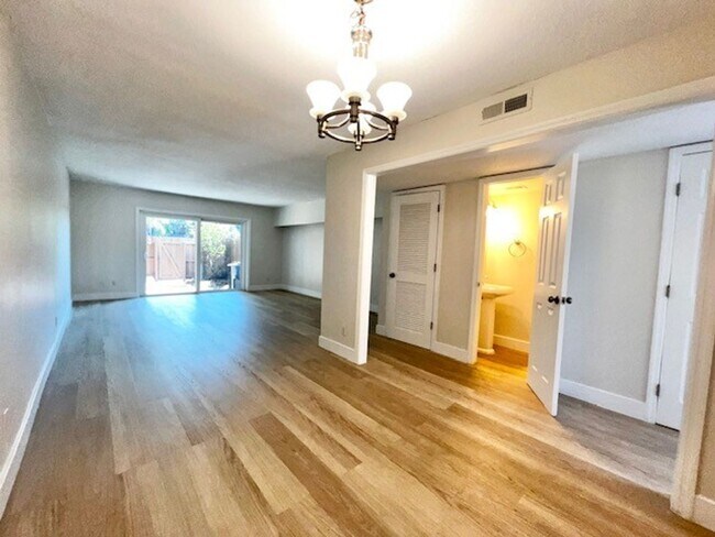 Building Photo - 2X2.5 -MOVE IN NOW! NEW LVP FLOORING ON 1ST FLOOR! NEW CARPET ON 2ND FLOOR! WATER VIEWS! CALL TOD...