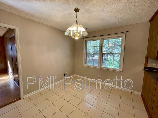 Building Photo - 136 Lacaya Rd