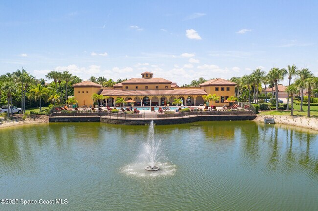 Building Photo - 724 Carlsbad Dr