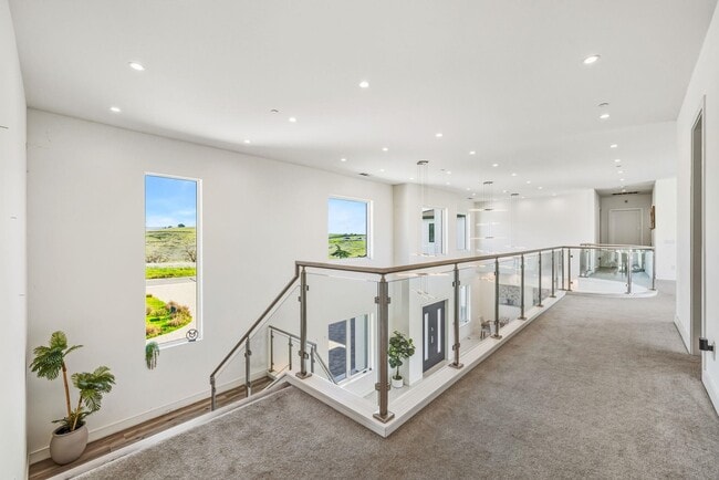 Building Photo - 7778 Laguna Heights Ct