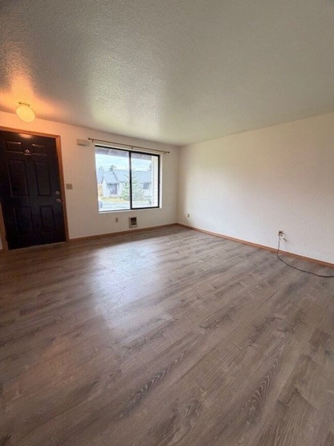 Building Photo - 951/953 Ave. K