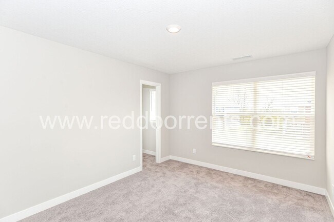 Building Photo - 7356 Parkstay Ln