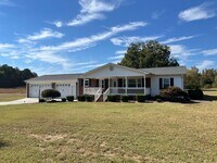 Building Photo - Available Now: 3/2 in Woodruff!