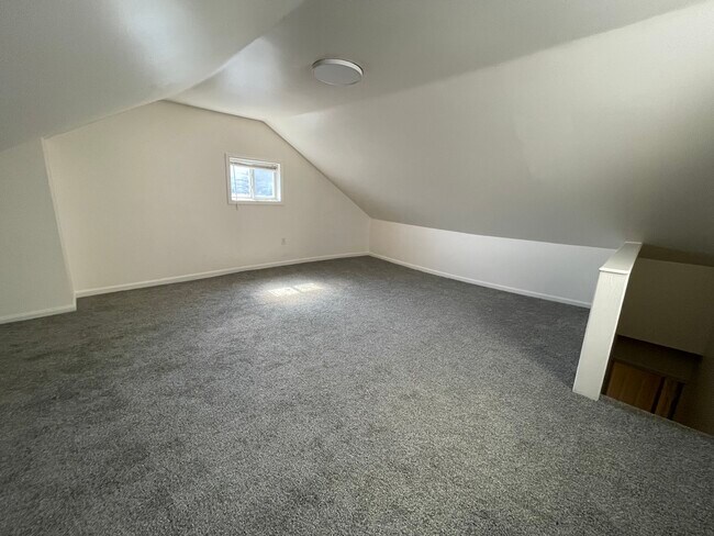 Building Photo - 2516 Josephine St