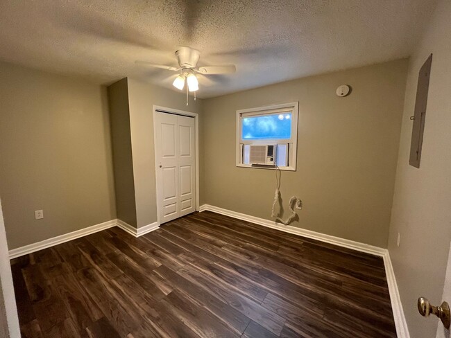 Building Photo - 4322 Banks Dr