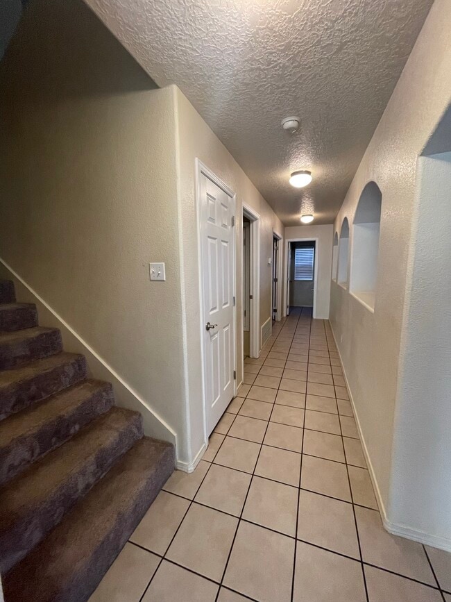 Building Photo - 9620 Sundoro Pl NW