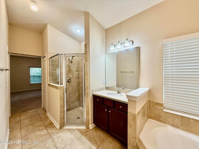 Building Photo - 112 Morayshire Ct