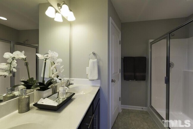 Building Photo - 3713 Landshire View Lane