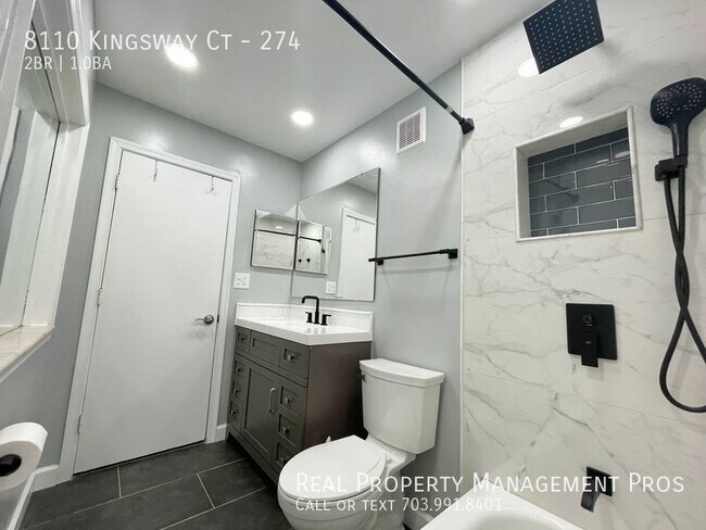 Building Photo - UPDATED 2 BEDROOM HOME - PRVATE BACK YARD ...