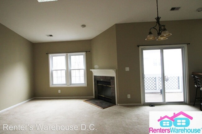 Building Photo - 12898 Grays Pointe Rd