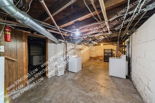 Building Photo - 2210 36th St