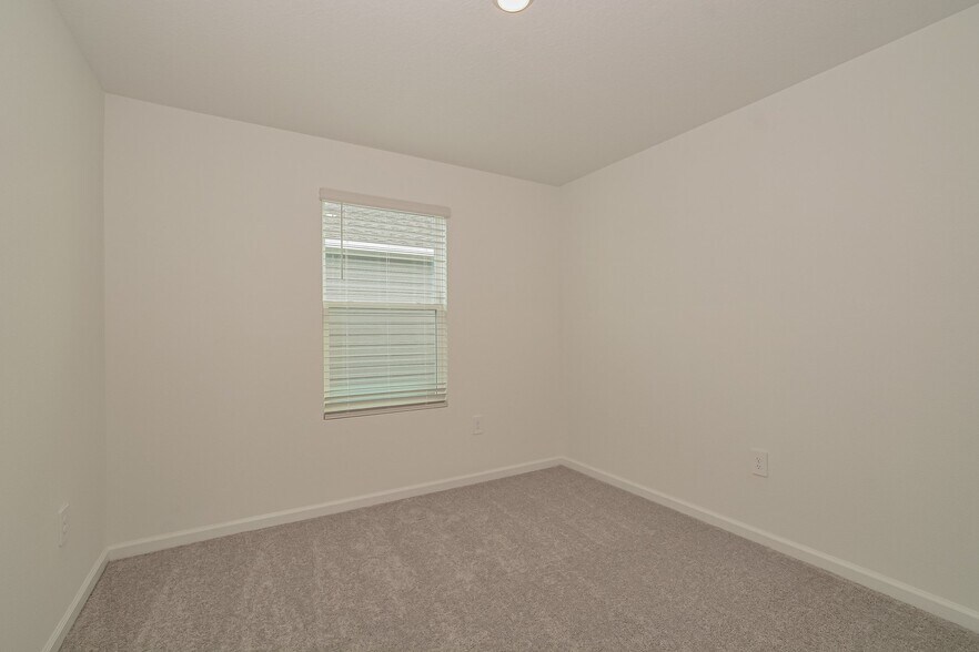 Building Photo - 2534 Absolute Ave