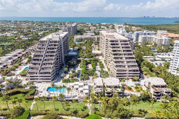 Building Photo - 251 Crandon Blvd