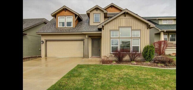 Building Photo - 1826 N Meyers Rd