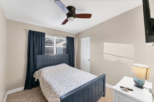 Building Photo - 2408 Colgate Ave