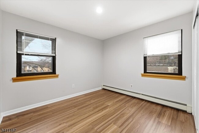 Building Photo - 401 US-22